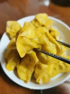 Steamed celery