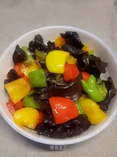 The peppers, the wood