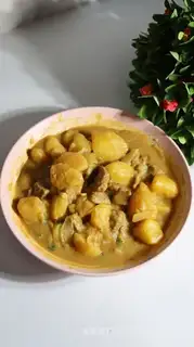 Curry beef and potatoes
