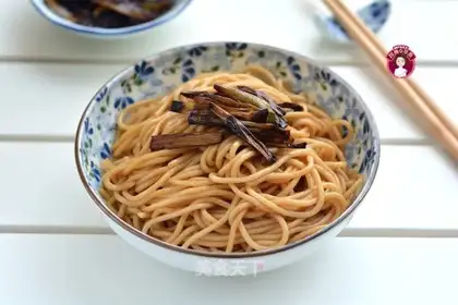Onion noodles