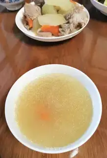 Little white winter guacamole soup