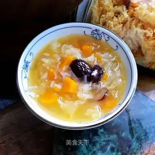 Pumpkin's red-tree soup
