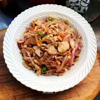 Onion fried spinal meat