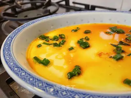 Steaming eggs