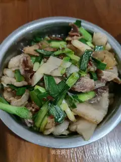 Scratch and meat