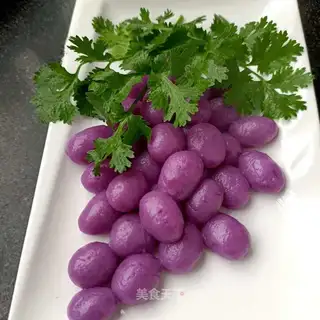 Purple Mountain grapes