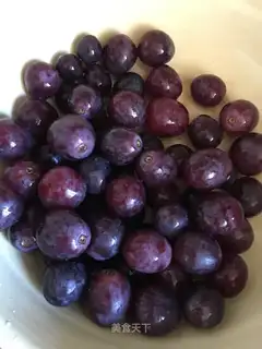 How to clean the grapes