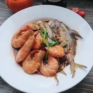A bowl of shrimp
