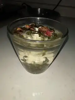 Green tea, rose tea