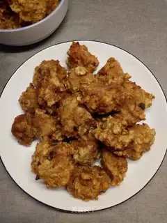 Fried oat pork balls