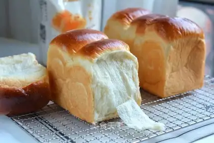 Polish yogurt toast