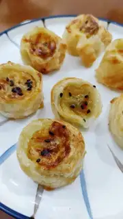 Hand-picked banana rolls