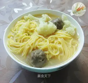 Beefball florist corn noodles