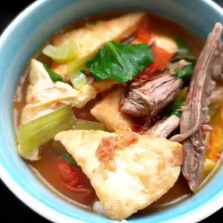 Fresh tofu tomato soup