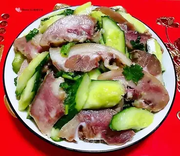 The cucumber's chilling pork