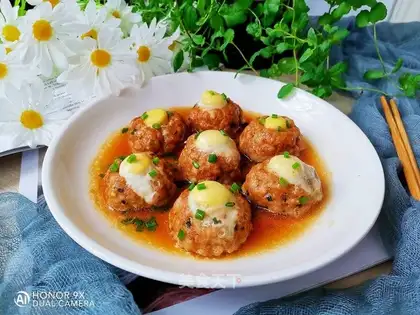 Steam in quail eggs