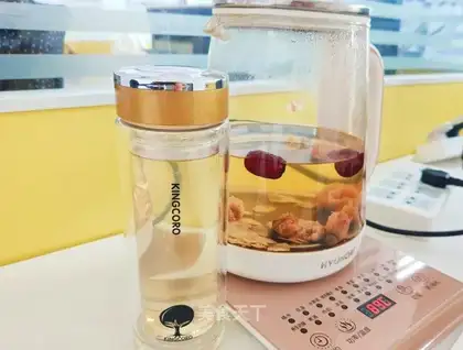 Red-tree rose rosary tea