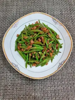 Four seasons of bean fried meat