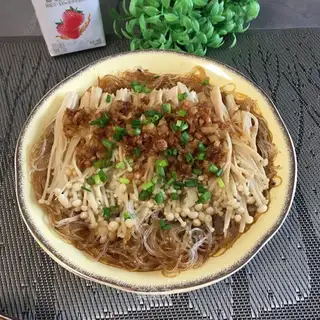 Garlic fans steamed golden needle mushrooms