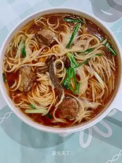 Moose mushroom ribs soup noodles