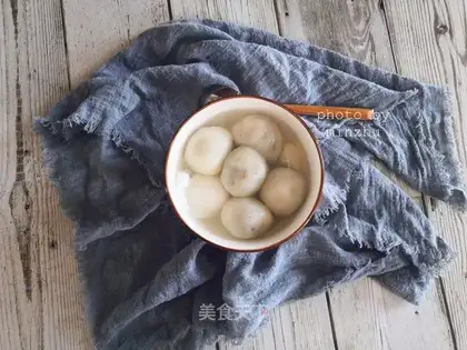 Black sesame soup