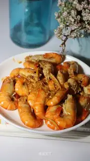 Red-burned shrimp