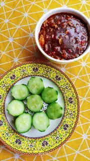 Egg sauce cucumber