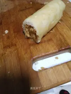 Meat and rice rolls