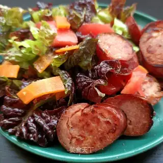 Barbecue sausage salad