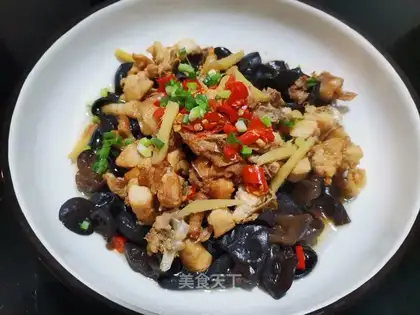 Molybdenum pepper steamed pheasant