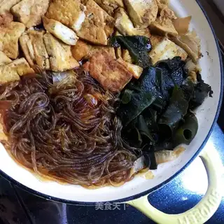 The dress and cabbage soy sauce