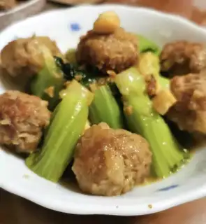 Meatballs, mustard