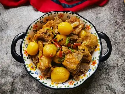 Steakbone stew of potatoes