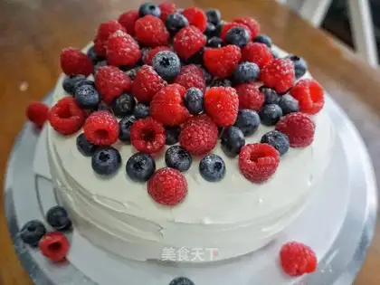 Blueberry cream cake