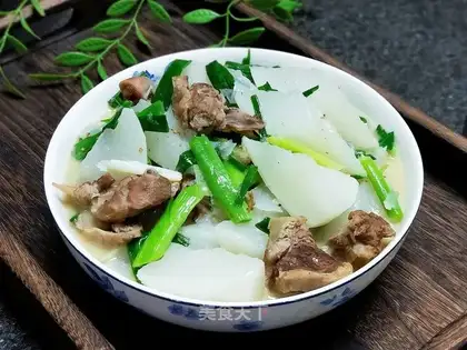Duck leg and radish