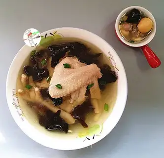 Burgundy chicken soup