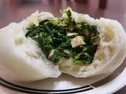 Green tofu buns