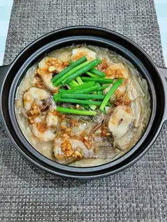 Garlic gills and mushrooms