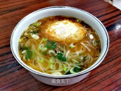 Sour soup hangs