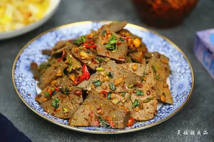 Coldly mixed with pig liver