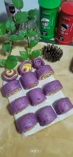 Potato-coloured buns