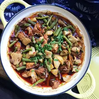 Spicy chickens