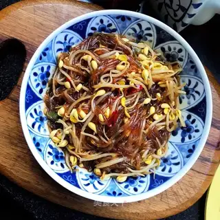 Soybean sprouts