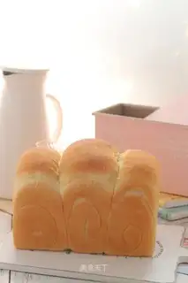 Fresh milk protein toast