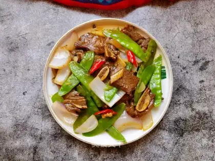Dutch onion fried cowboy bones
