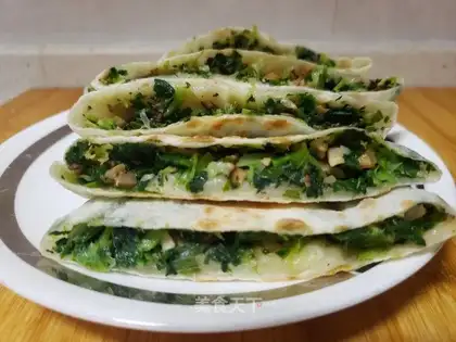 A green mushroom pie
