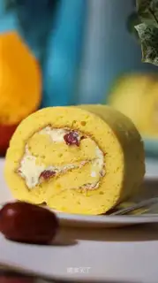 Pumpkin cranberry roll