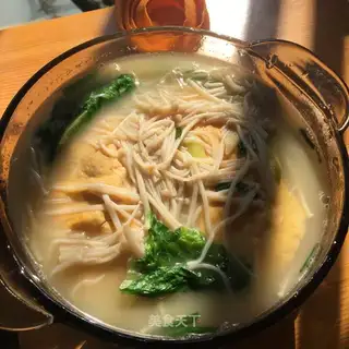 Gincreas, egg dumpling soup