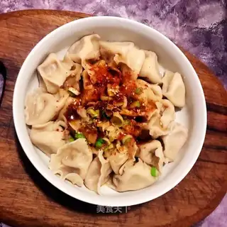 A tarp radish, a lamb dumpling