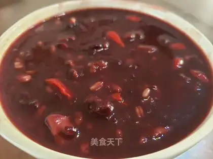 Peach and rice porridge